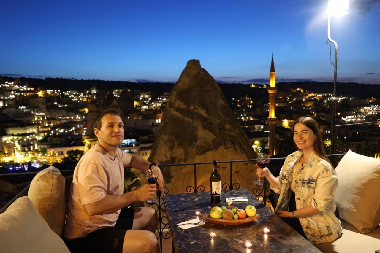 Castle Cave Hotel เกอเรเม ภายนอก รูปภาพ