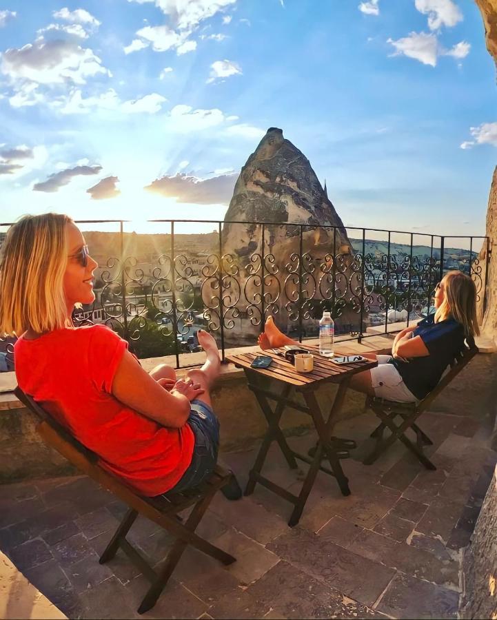 Castle Cave Hotel เกอเรเม ภายนอก รูปภาพ