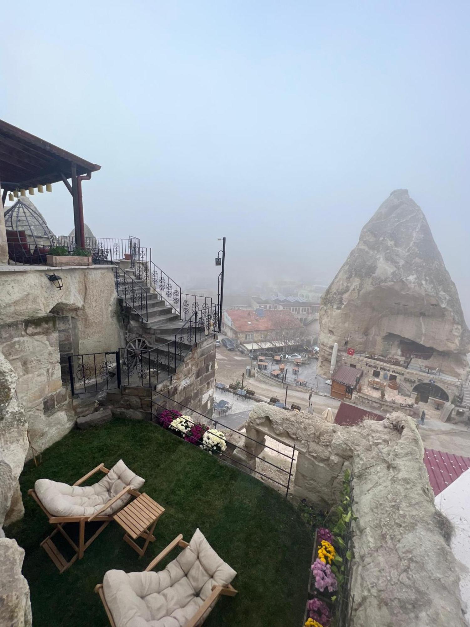 Castle Cave Hotel เกอเรเม ภายนอก รูปภาพ