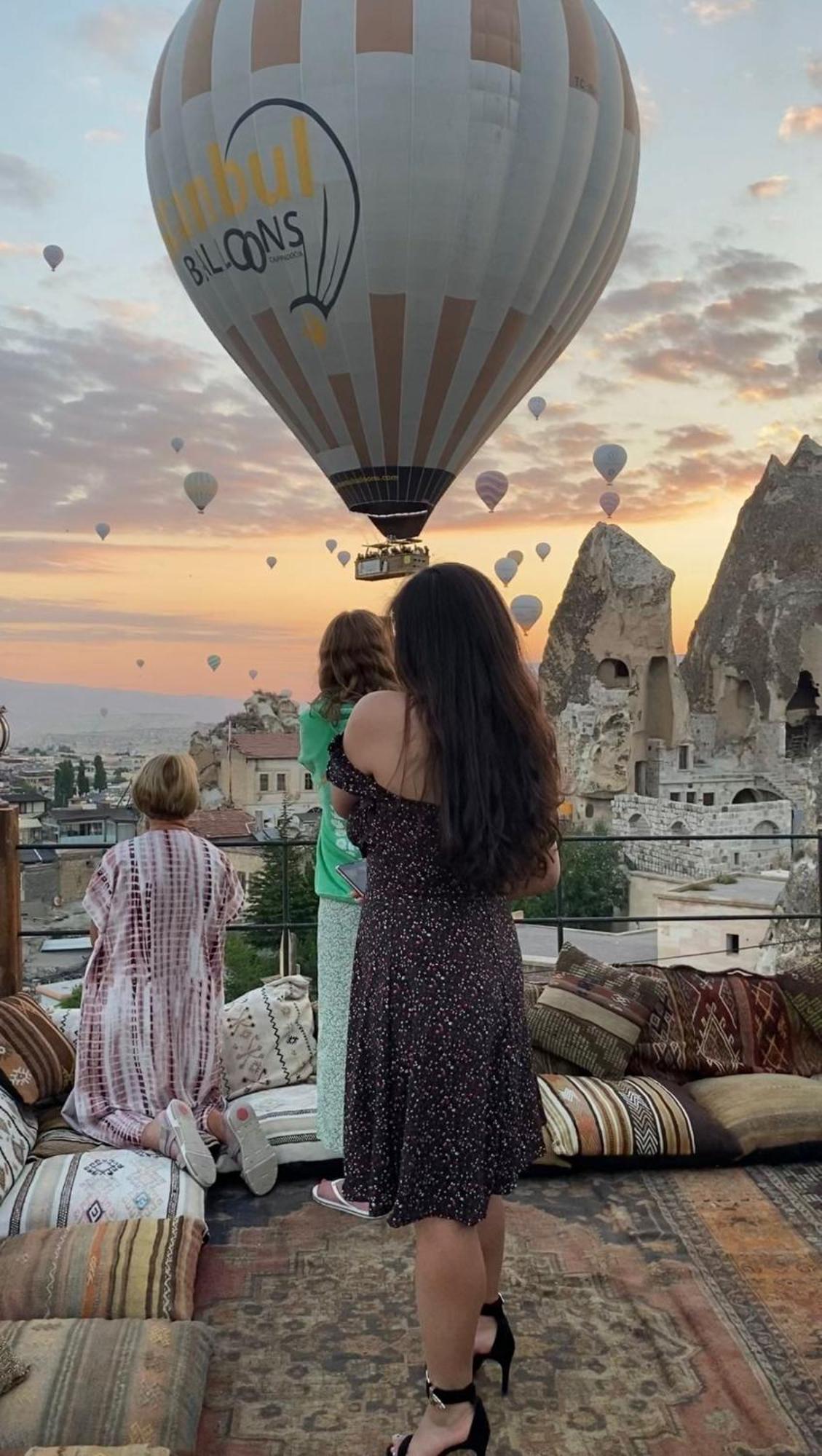 Castle Cave Hotel เกอเรเม ภายนอก รูปภาพ