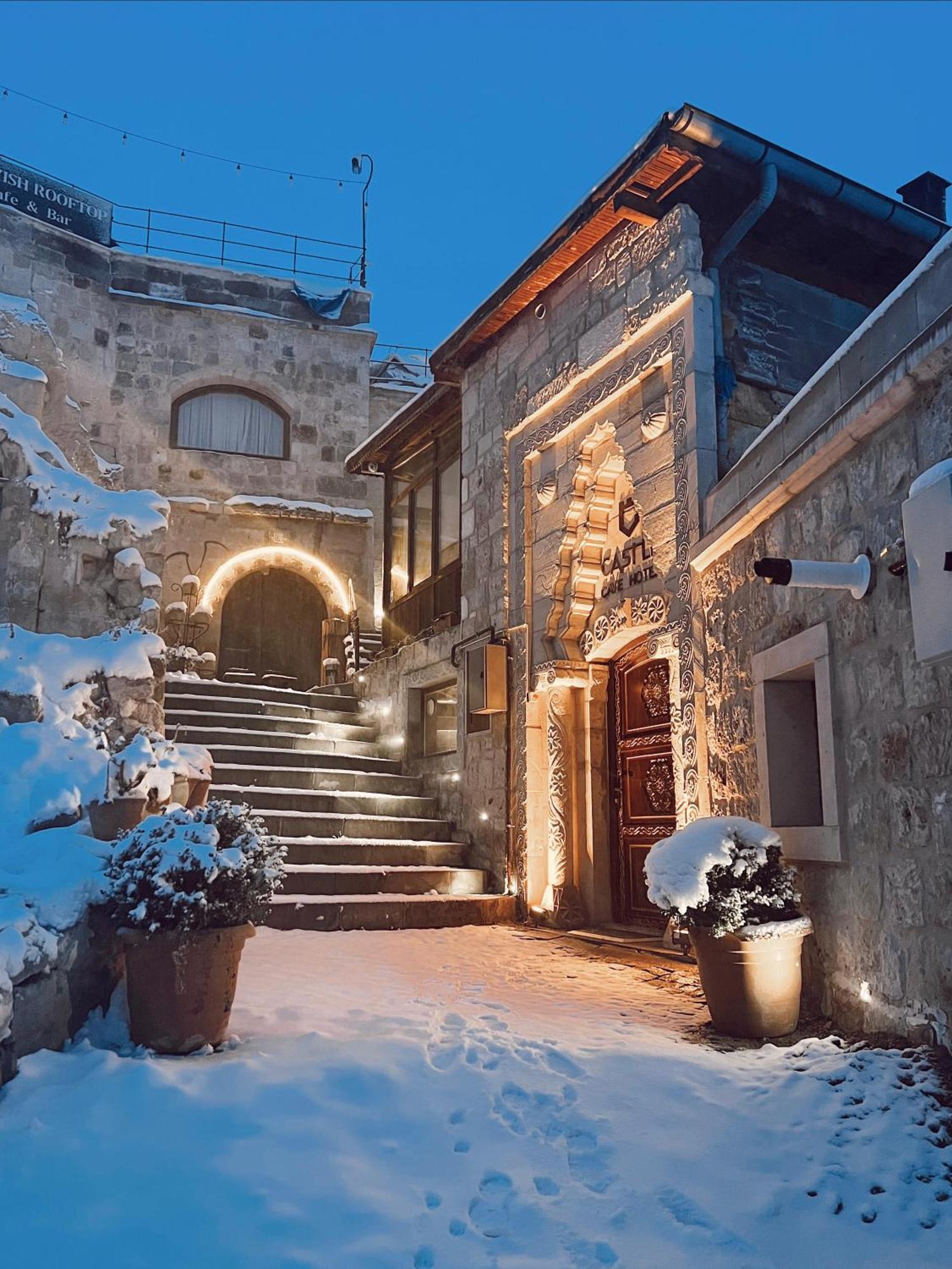 Castle Cave Hotel เกอเรเม ภายนอก รูปภาพ
