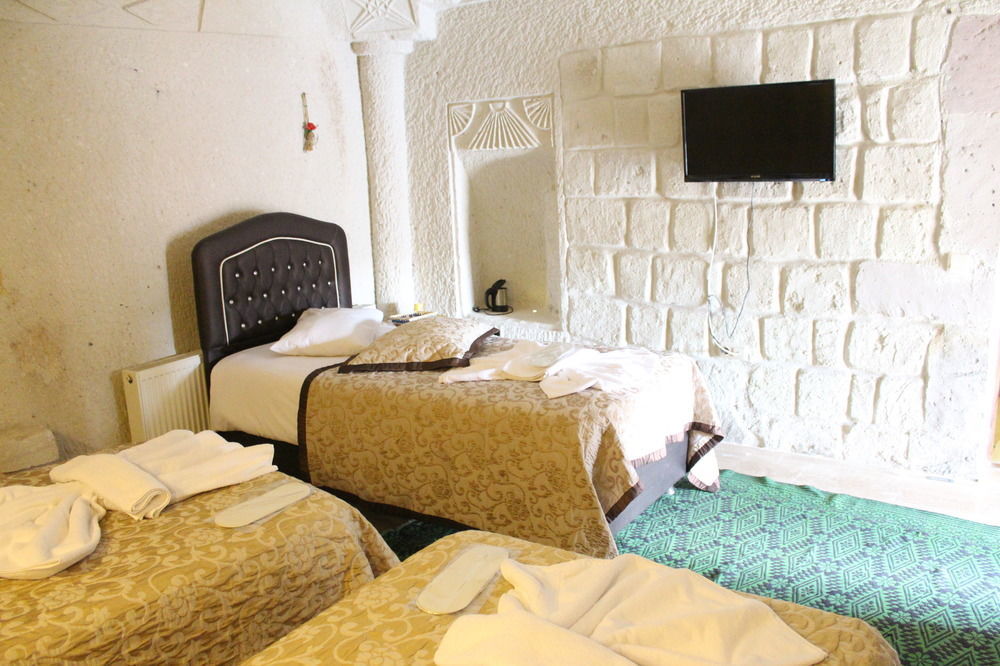 Castle Cave Hotel เกอเรเม ภายนอก รูปภาพ