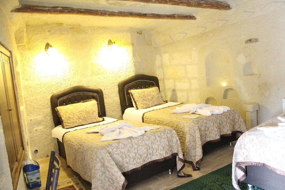 Castle Cave Hotel เกอเรเม ภายนอก รูปภาพ