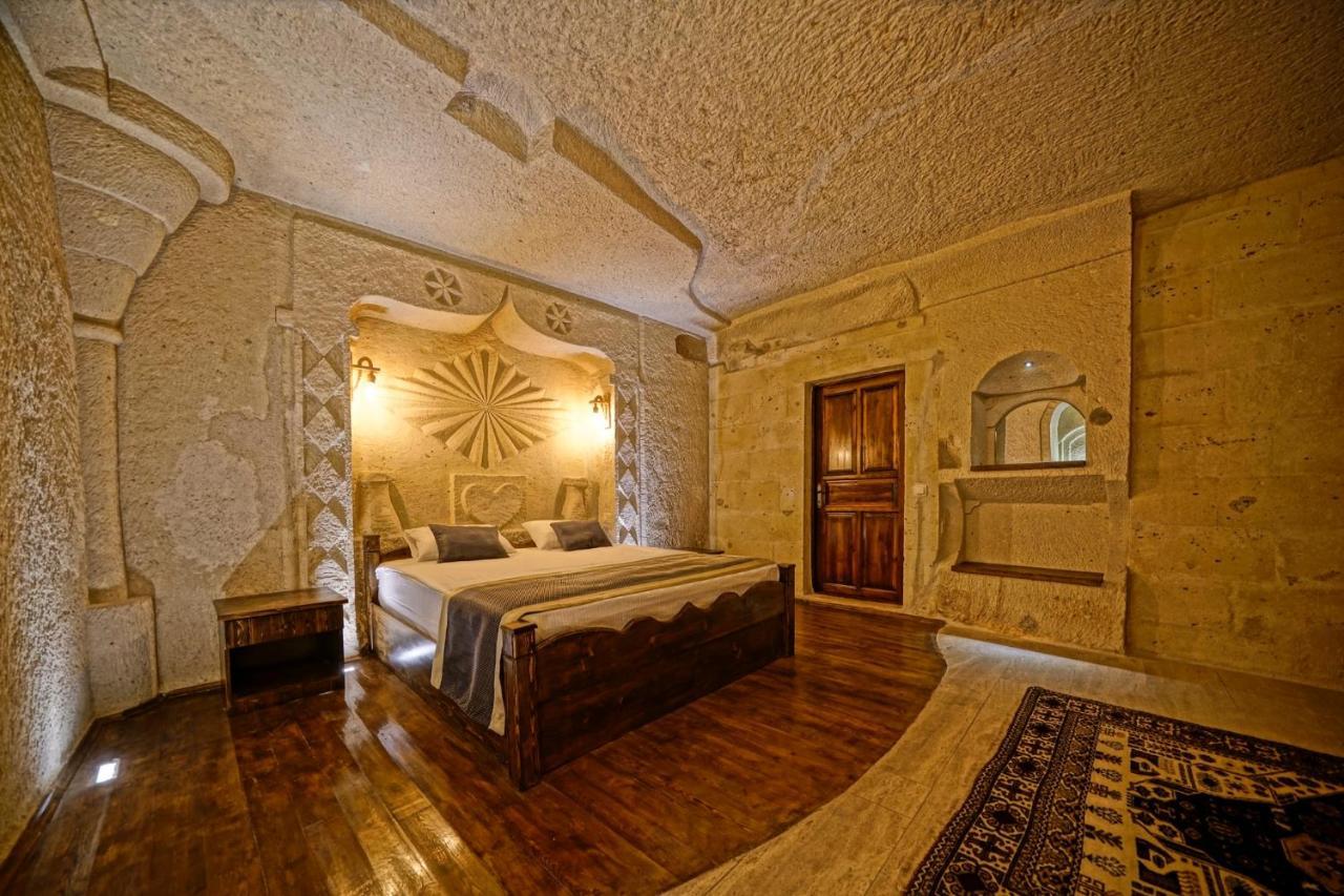 Castle Cave Hotel เกอเรเม ภายนอก รูปภาพ